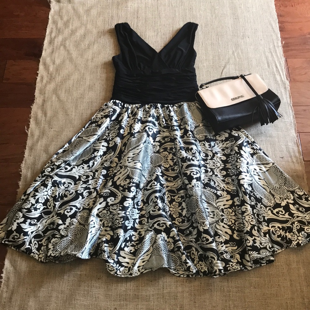 Beautiful vintage dress 👗